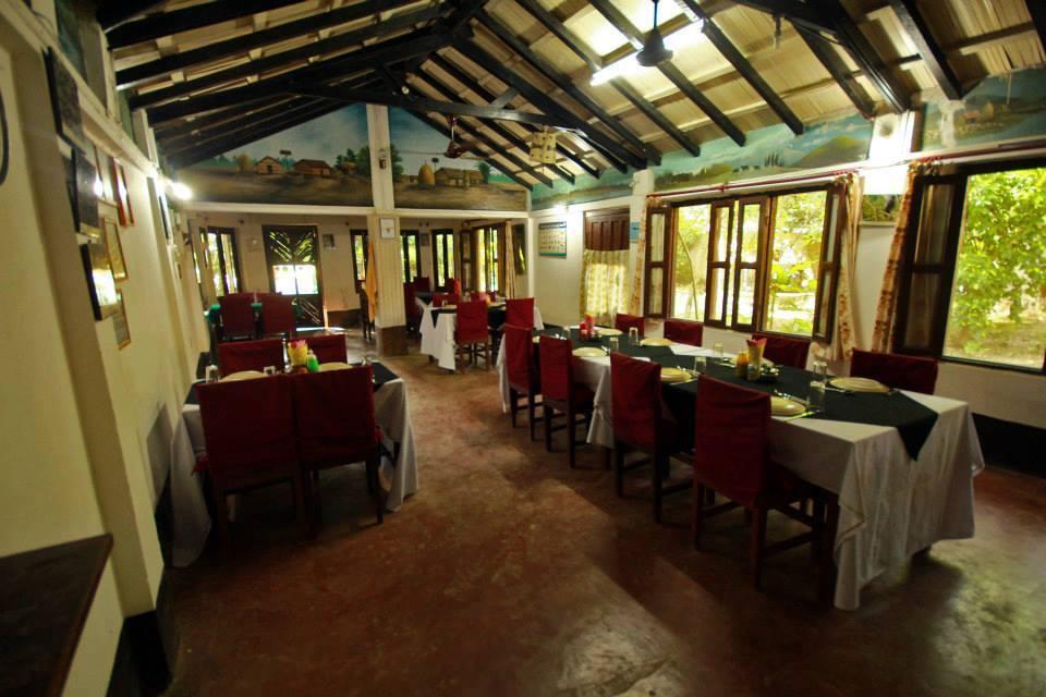 Chitwan Gaida Lodge Sauraha Exterior foto